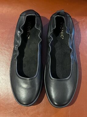 Vionic Womens Uptown Casual Flats